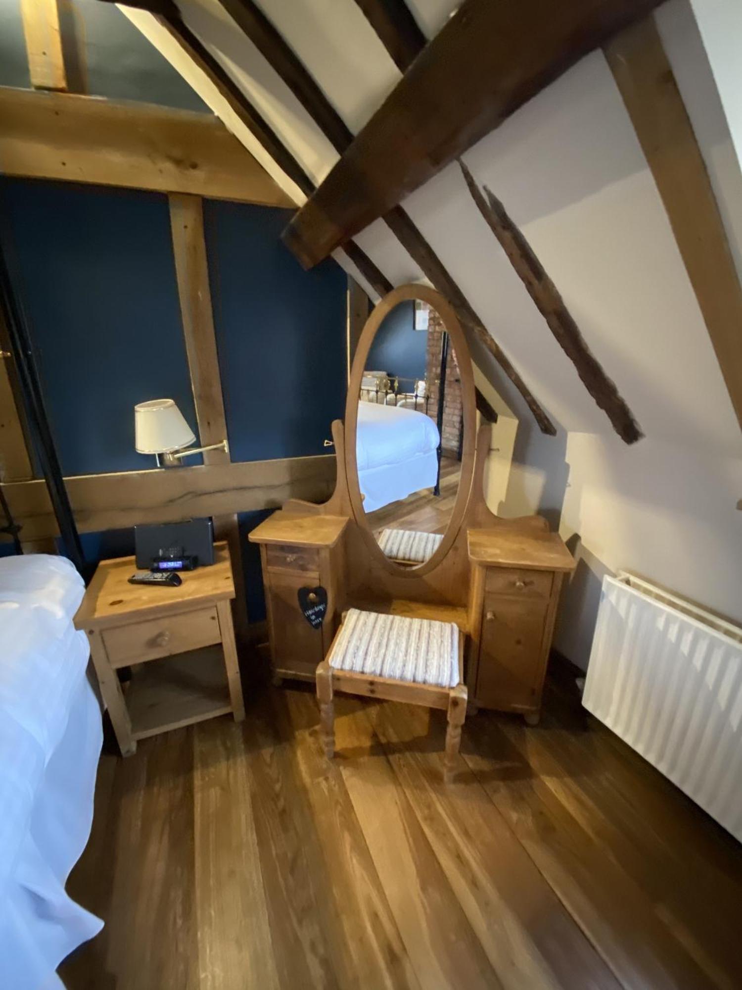 Hotel Sebastians à Oswestry Chambre photo