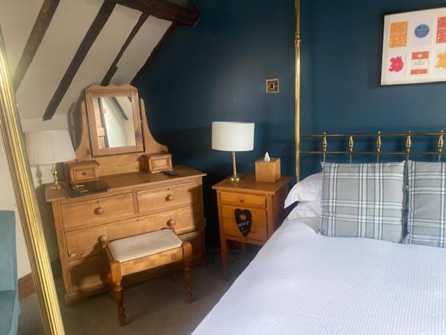 Hotel Sebastians à Oswestry Extérieur photo
