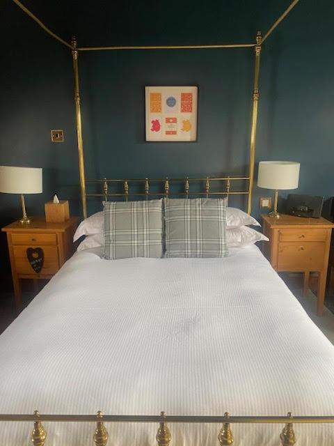 Hotel Sebastians à Oswestry Extérieur photo